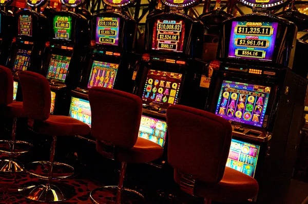 Live roulette table at super888 slot