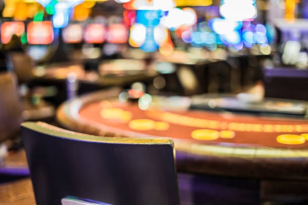 Live roulette and baccarat tables for Multi-Bet on super888 slot