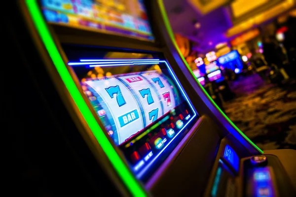 Live dealer and slot game interface at super888 slot